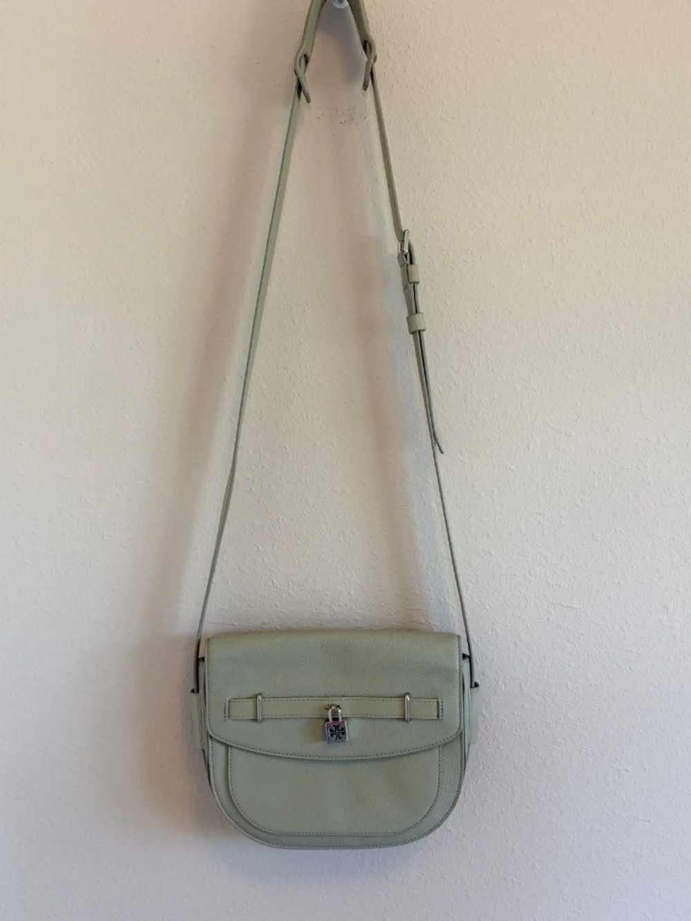 Tory Burch Pebbled Light Gray/taupe Leather Crossbody with magnetic closure
